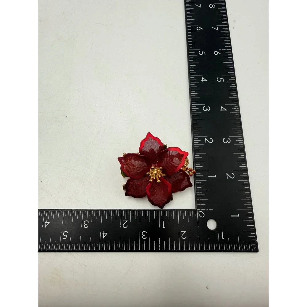 Vintage Red Poinsettia Mesh Flower Brooch Gold Tone Holiday Pin